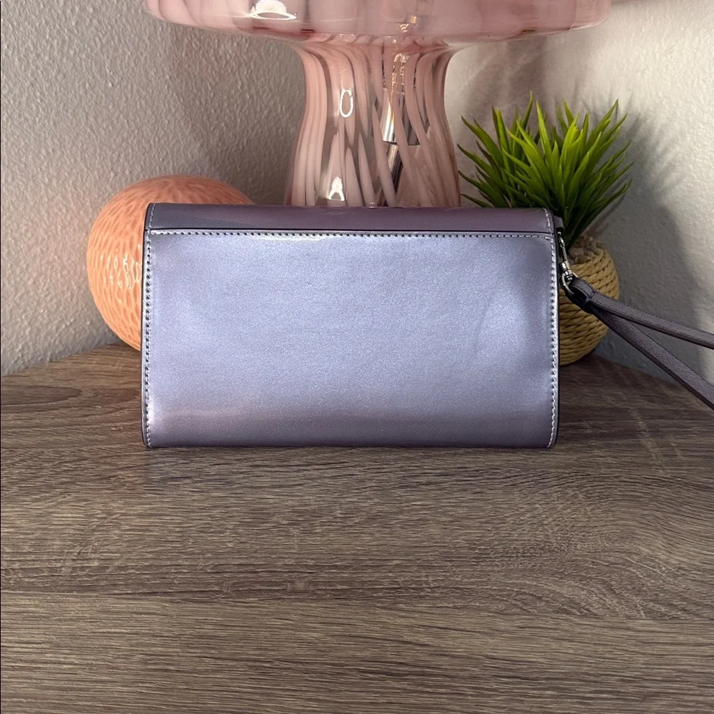 Kate Spade Metallic Lilac Wristlet NWOT - Picture 3 of 15